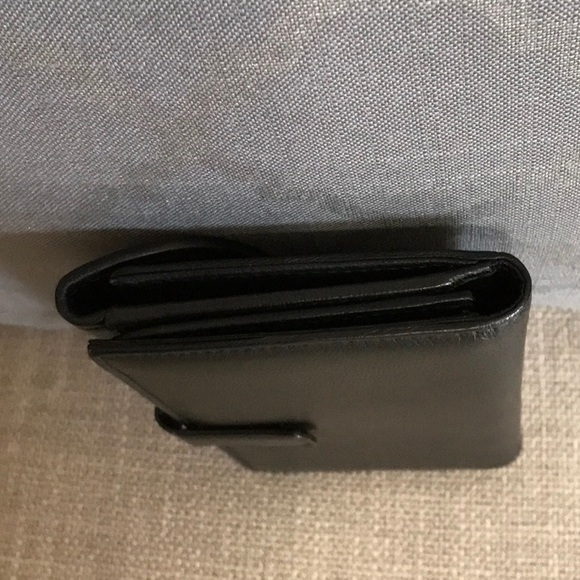 Christian Dior Black Bifold - Picture 9 of 11